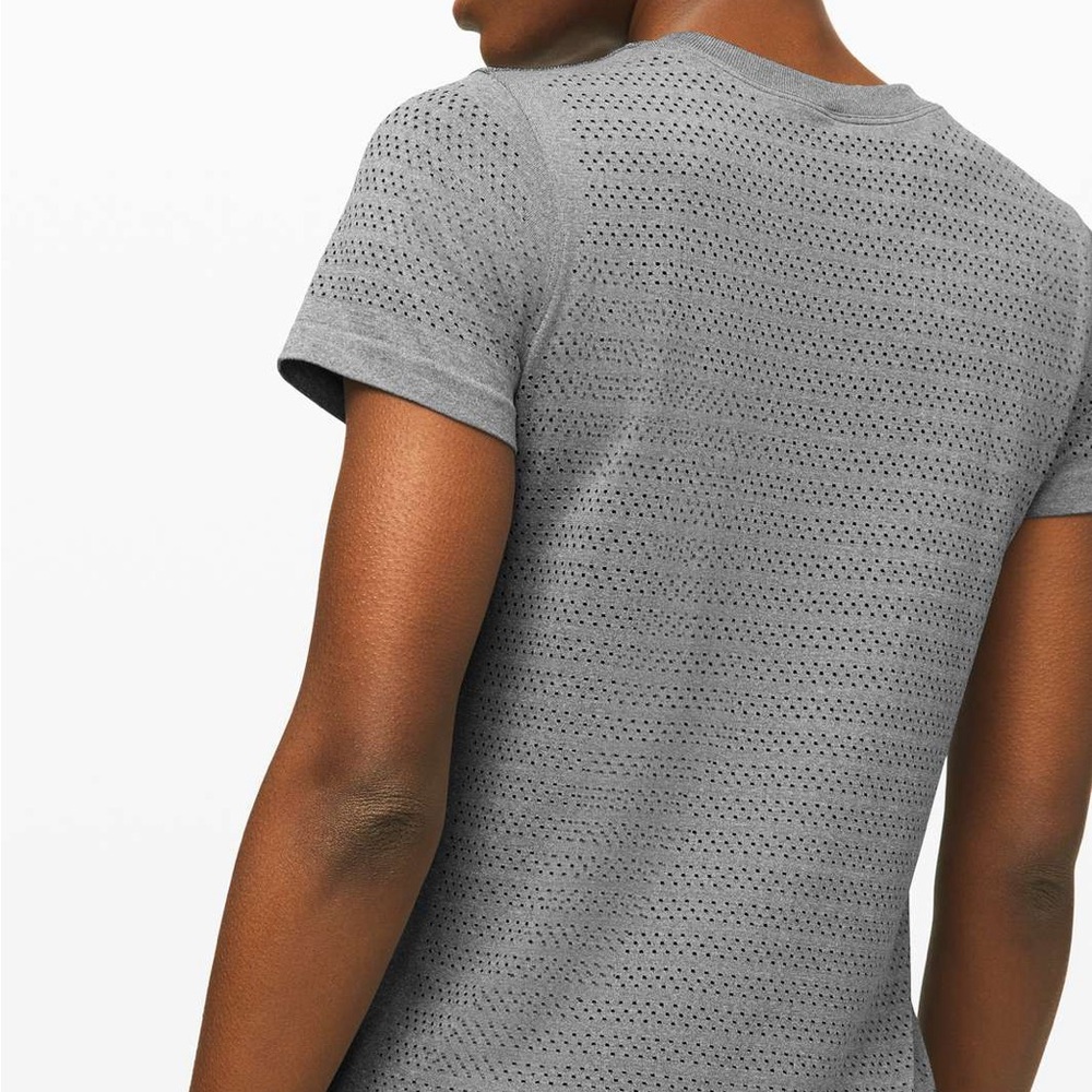 Lululemon breeze by short sleeve t-shirt